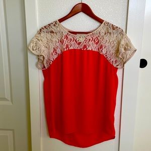 Lacy mixed material top. Size small.